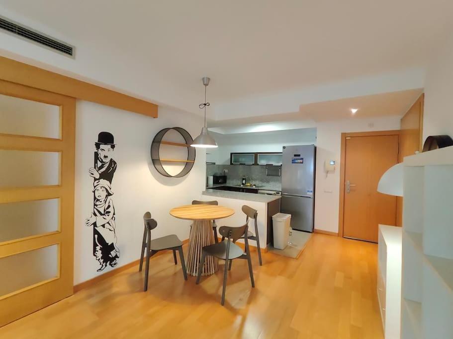 סנט אדריה דה בסוס Cozy Apartment Forum Beach מראה חיצוני תמונה