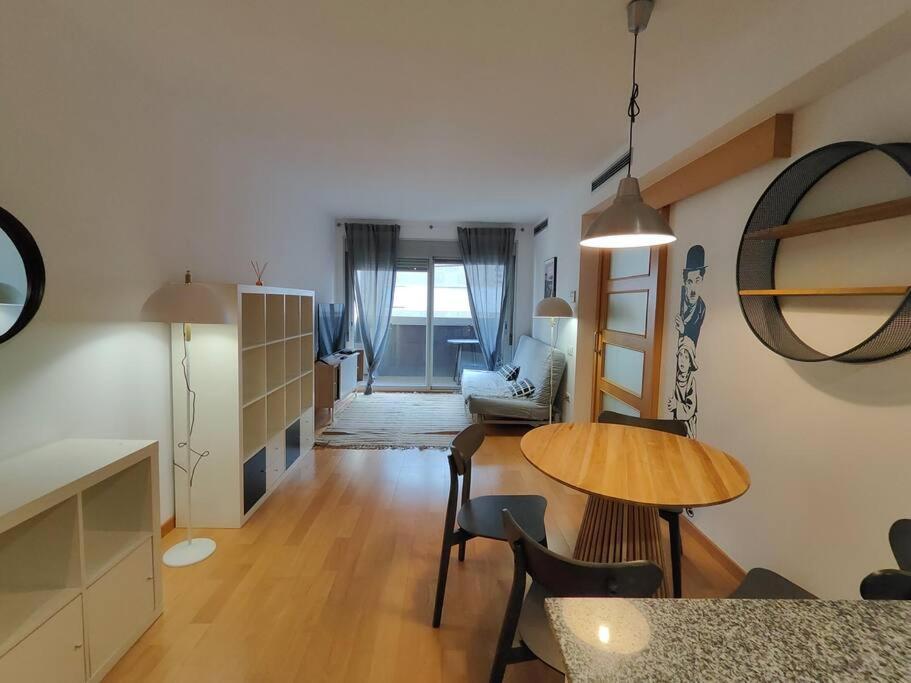 סנט אדריה דה בסוס Cozy Apartment Forum Beach מראה חיצוני תמונה